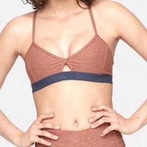 🍂 ISO ANY SMALL SIZED TOP IN THE SANTA FE COLOR!!